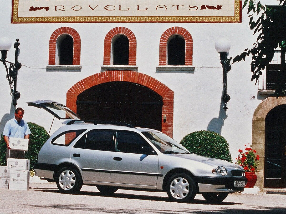 Toyota Corolla VIII (E110), 2000, фото 2