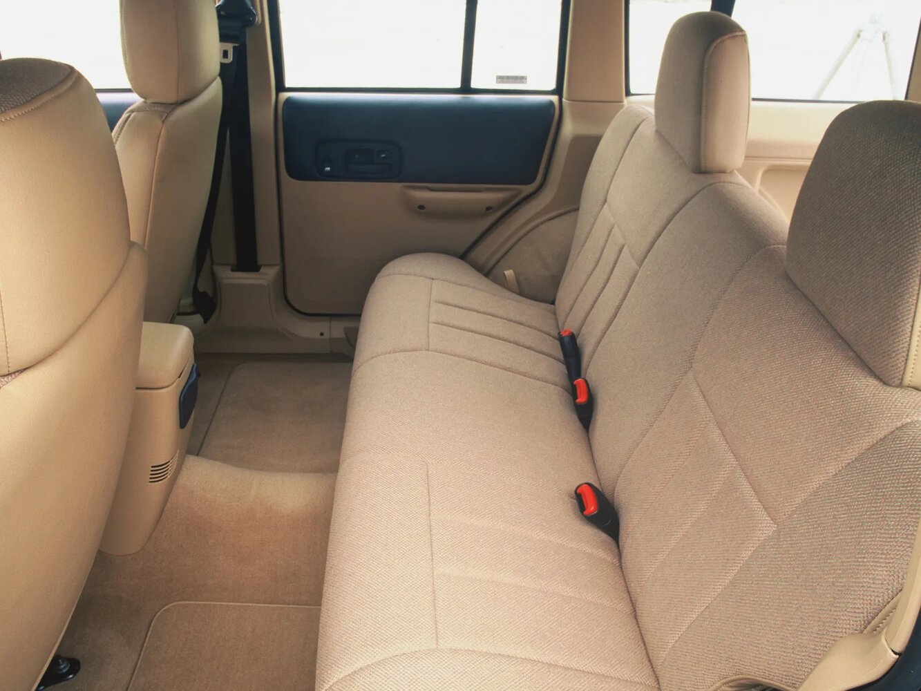 Jeep Cherokee II (XJ) Рестайлинг, 2000, фото 5
