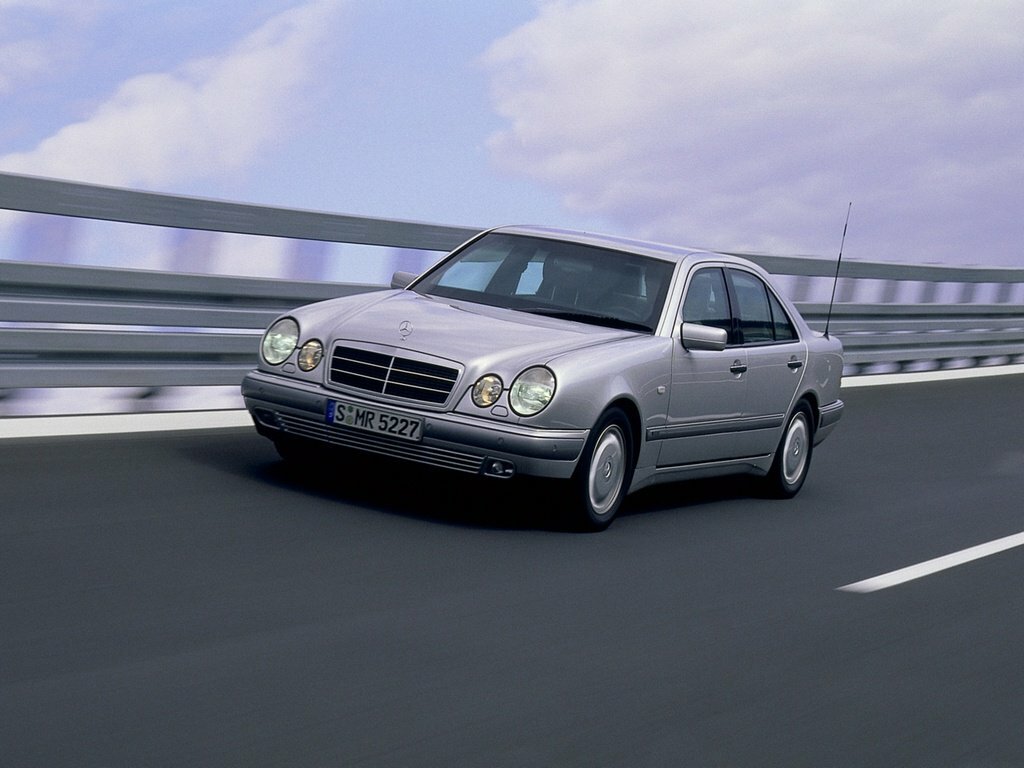 Mercedes-Benz E-Класс II (W210, S210), 1999, фото 2