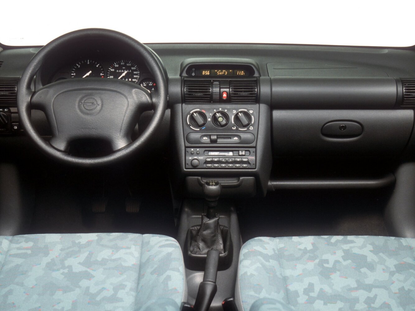 Opel Corsa B, 1997, фото 3