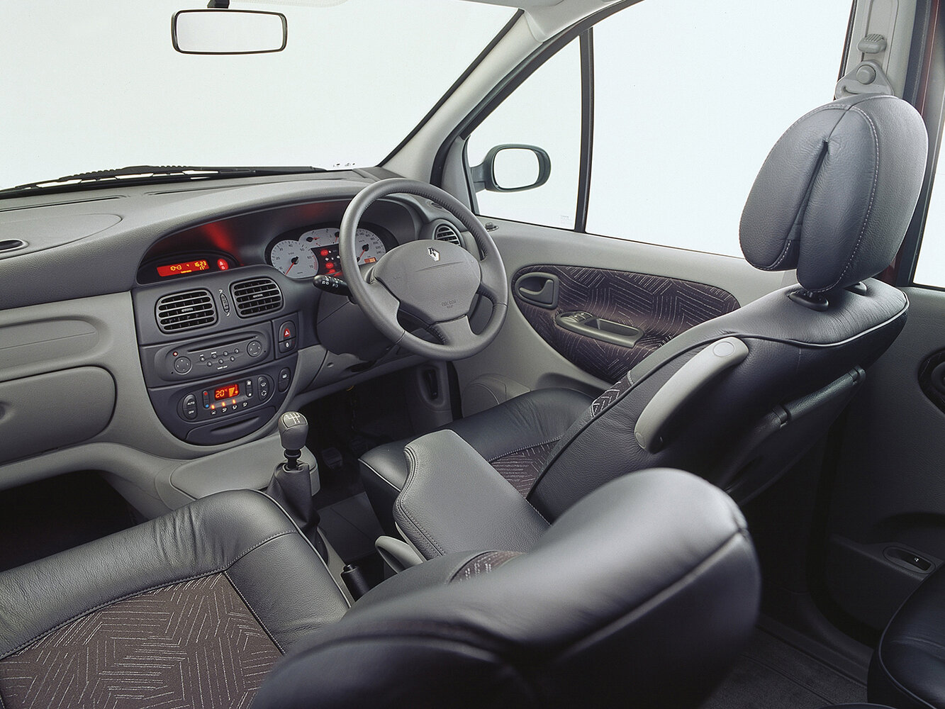 Renault Scenic I Рестайлинг, 2001, фото 4