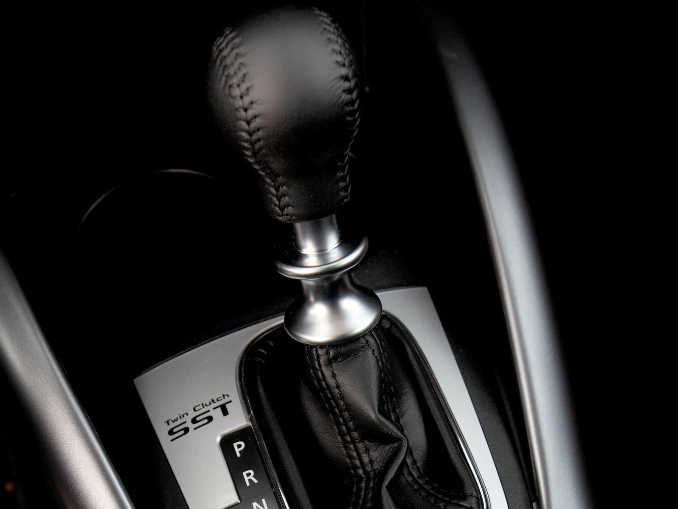 Mitsubishi Outlander II Рестайлинг, 2011, фото 12