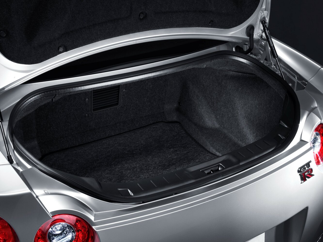Nissan GT-R I, 2008, фото 2