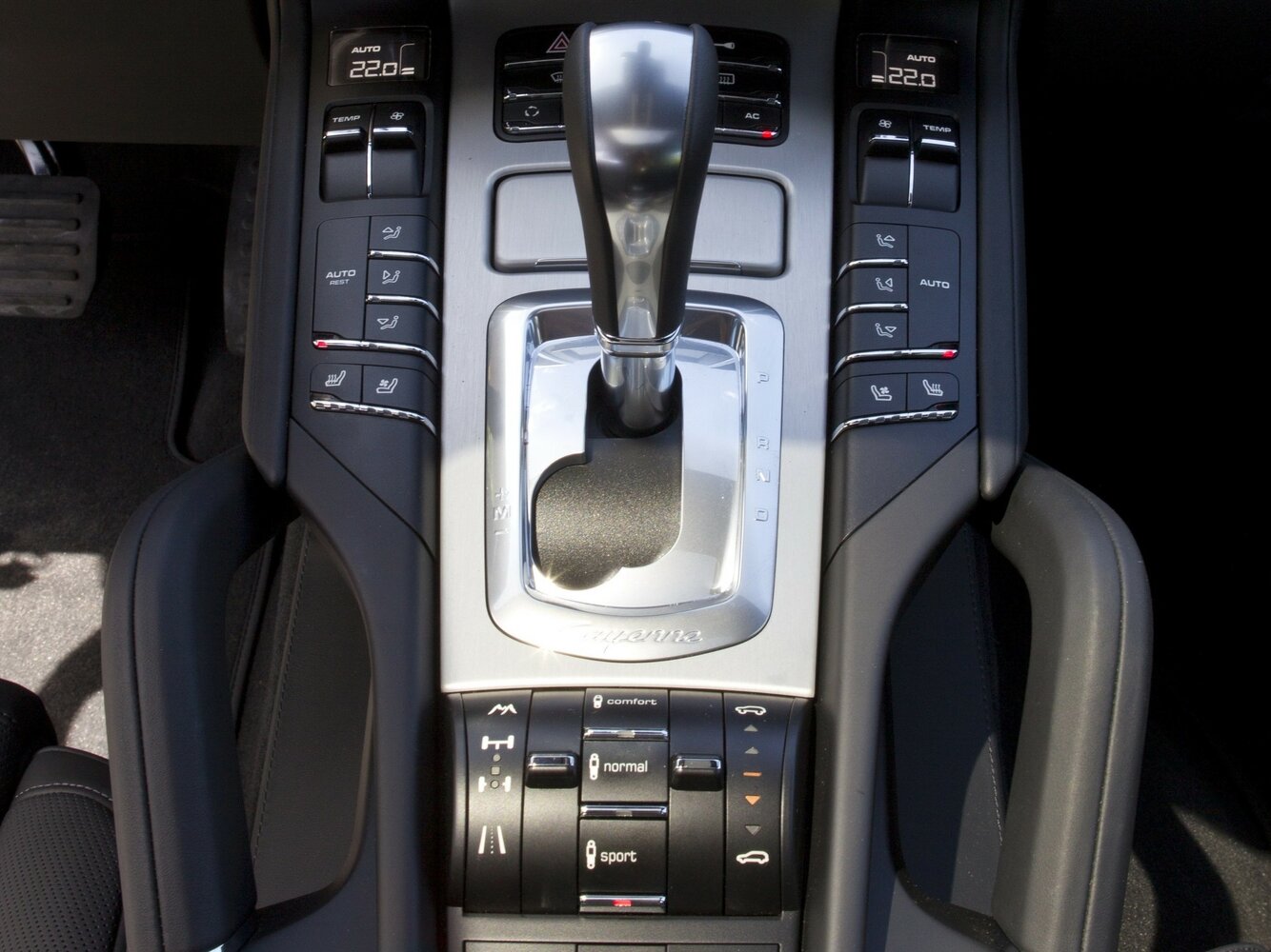 Porsche Cayenne II (958), 2010, фото 3
