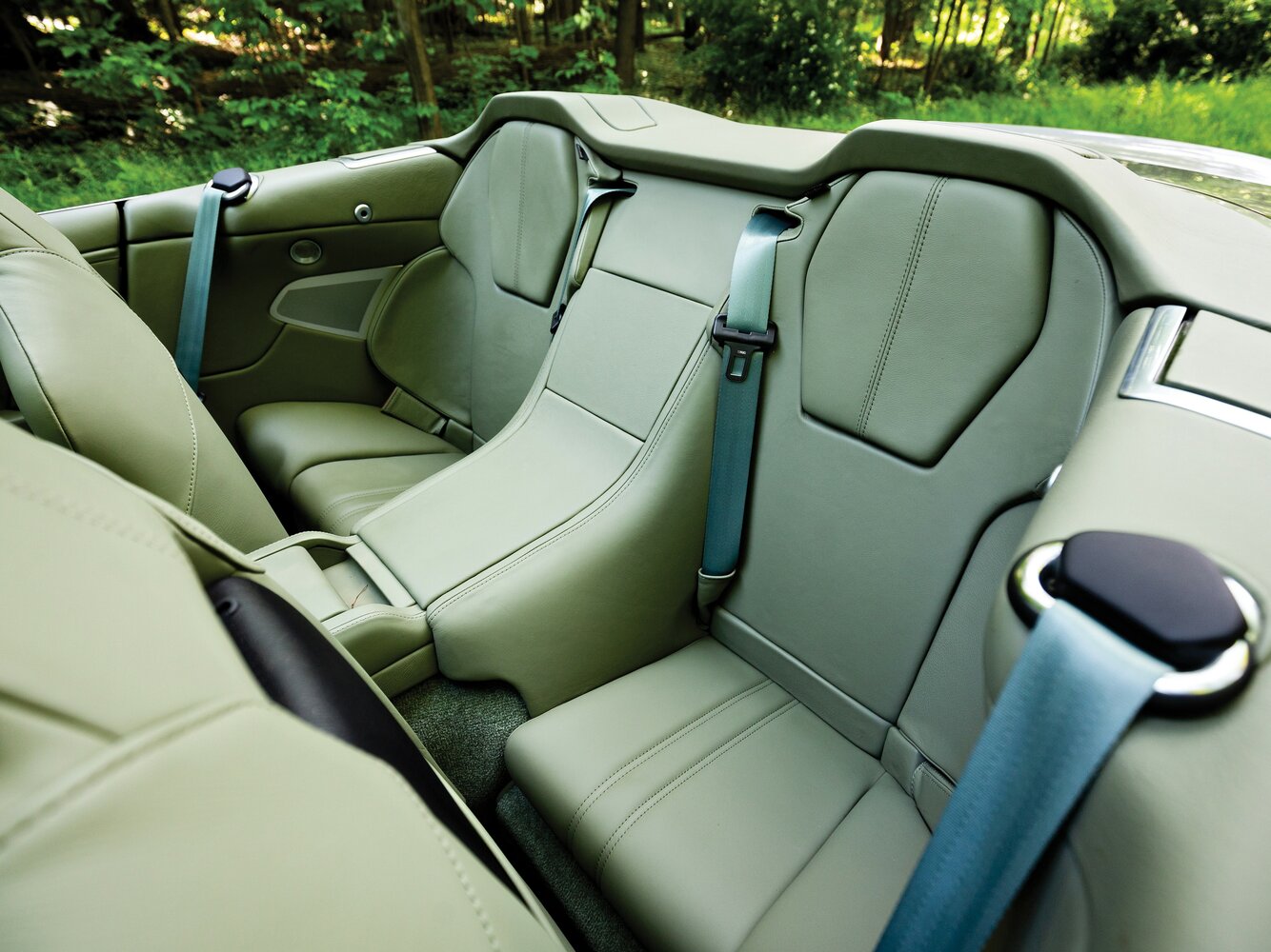 Aston Martin DBS II, 2010, фото 1