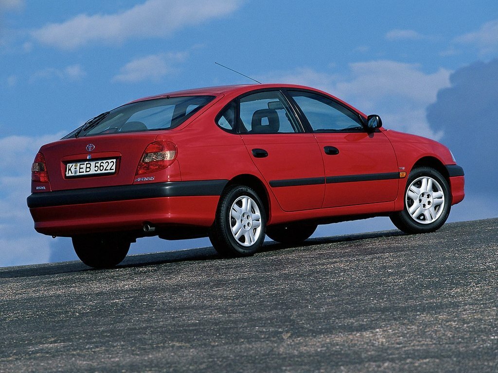Toyota Avensis I Рестайлинг, 2003, фото 2
