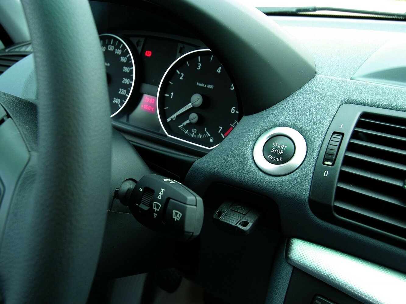 BMW 1 series I (E81/E82/E87/E88), 2004, фото 14