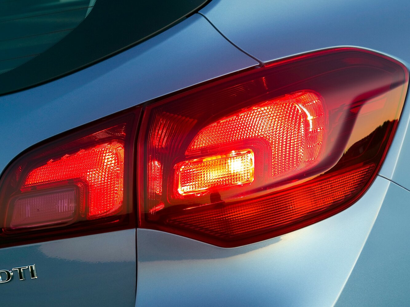 Opel Astra J, 2009, фото 2