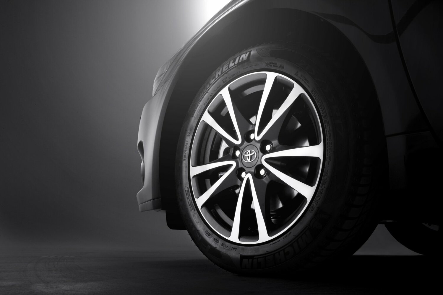 Toyota Avensis III Рестайлинг, 2013, фото 3