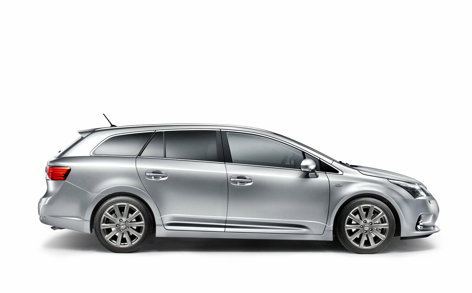Toyota Avensis III Рестайлинг, 2013, фото 15