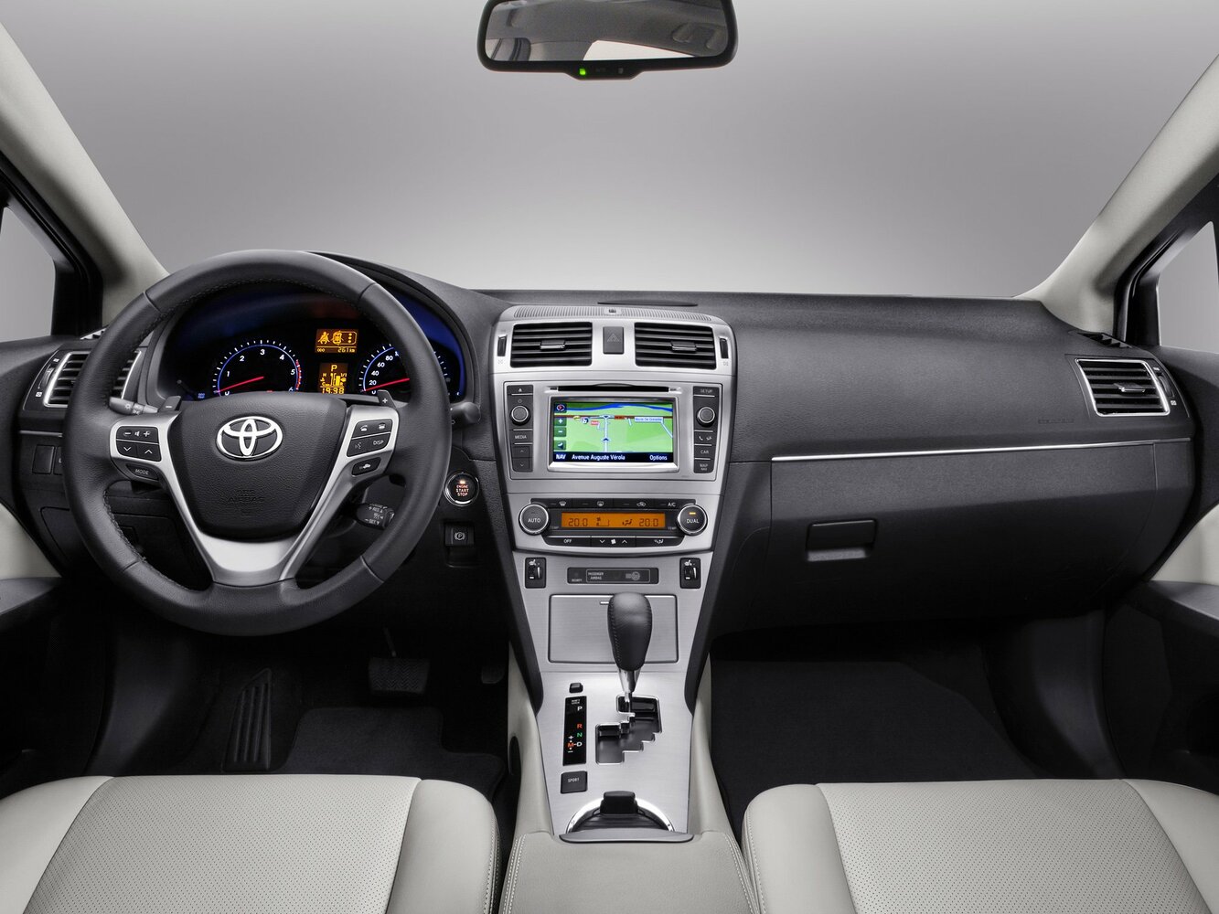 Toyota Avensis III Рестайлинг, 2013, фото 11