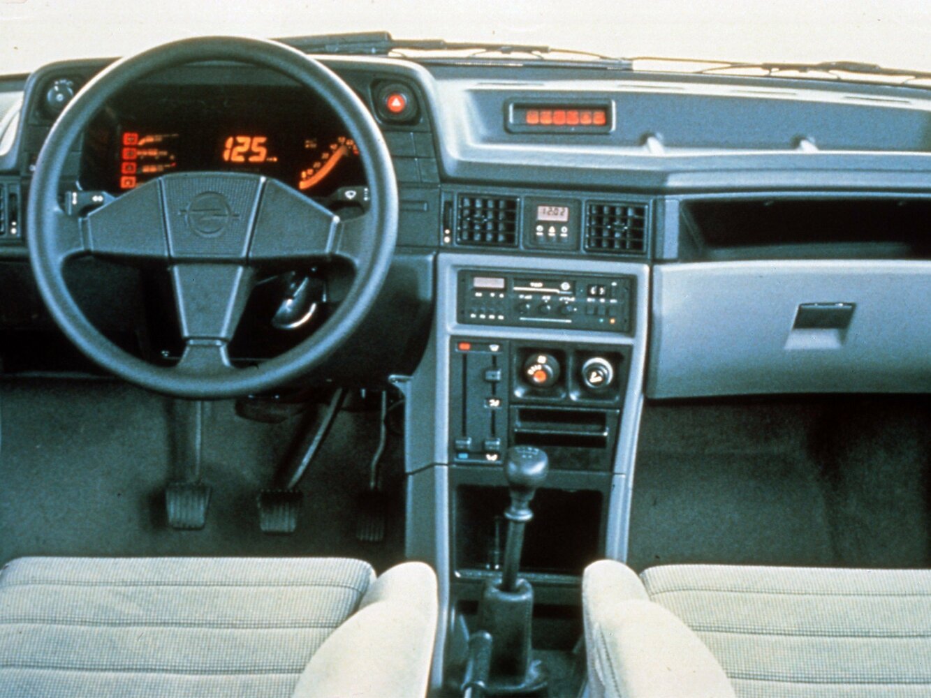Opel Kadett E, 1988, фото 3