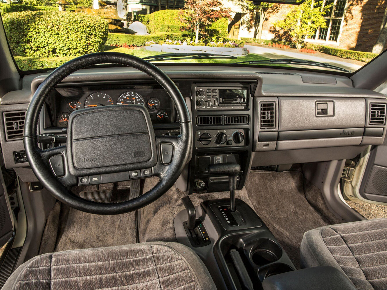 Jeep Grand Cherokee I (ZJ), 1995, фото 2