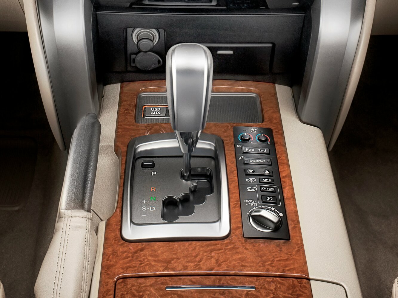 Toyota Land Cruiser 200 Series Рестайлинг 1, 2015, фото 12