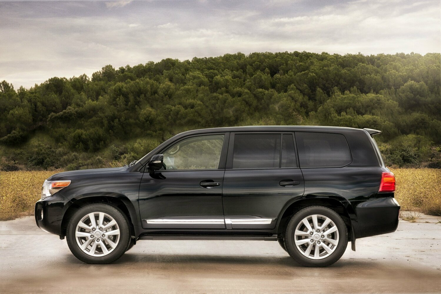 Toyota Land Cruiser 200 Series Рестайлинг 1, 2015, фото 2