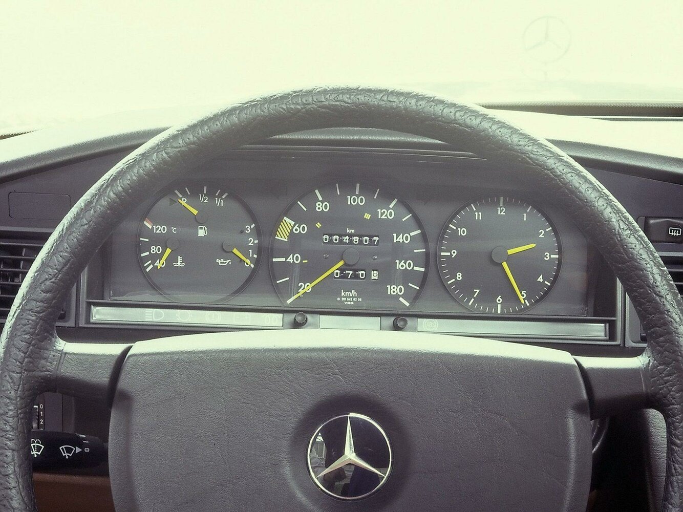 Mercedes-Benz 190 (W201), 1993, фото 9
