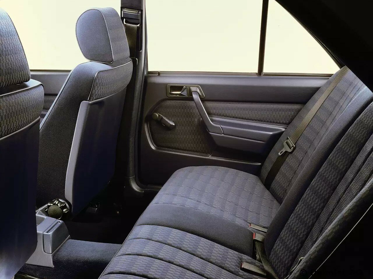Mercedes-Benz 190 (W201), 1993, фото 7