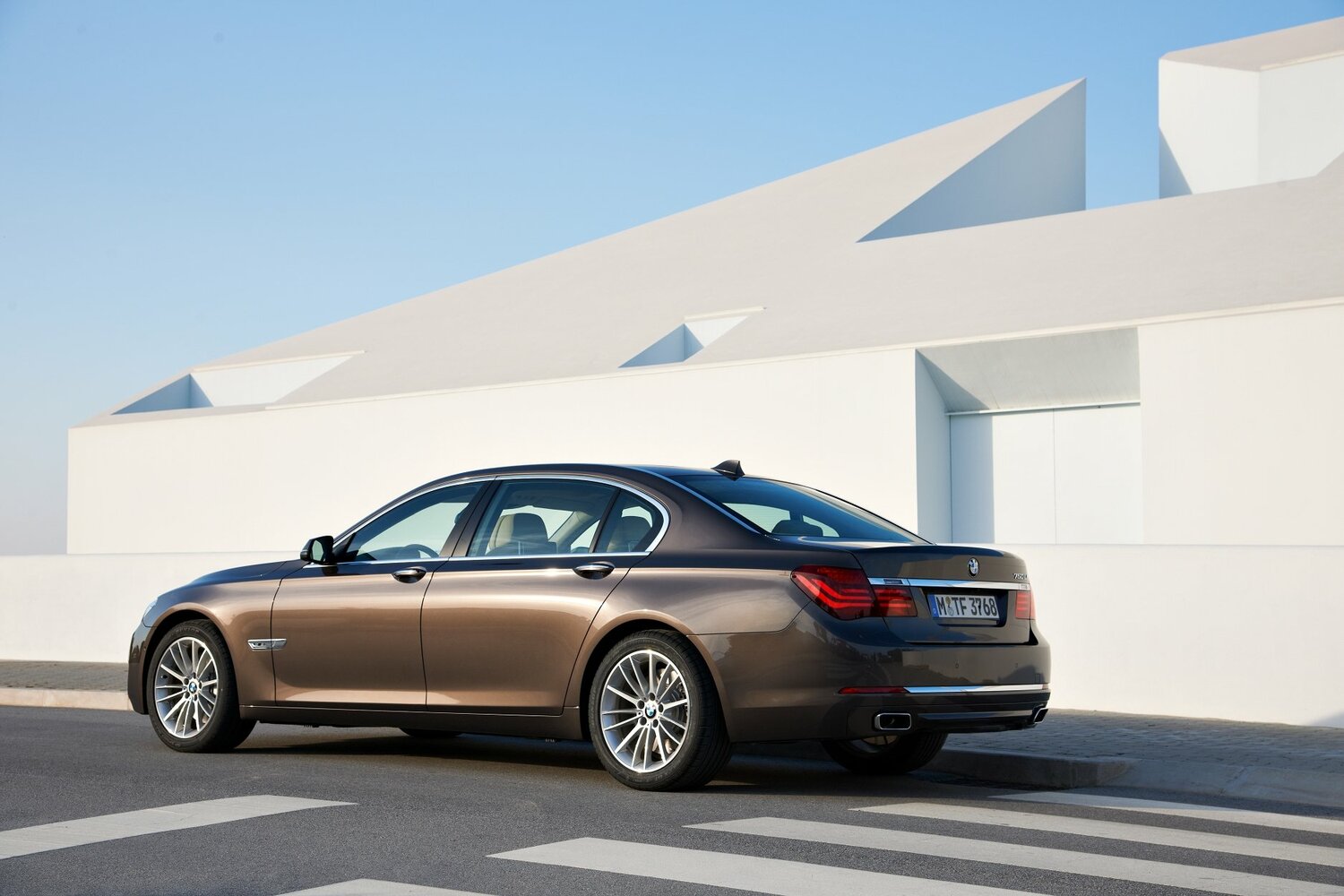 BMW 7 series V (F01/F02/F04) Рестайлинг, 2015, фото 10