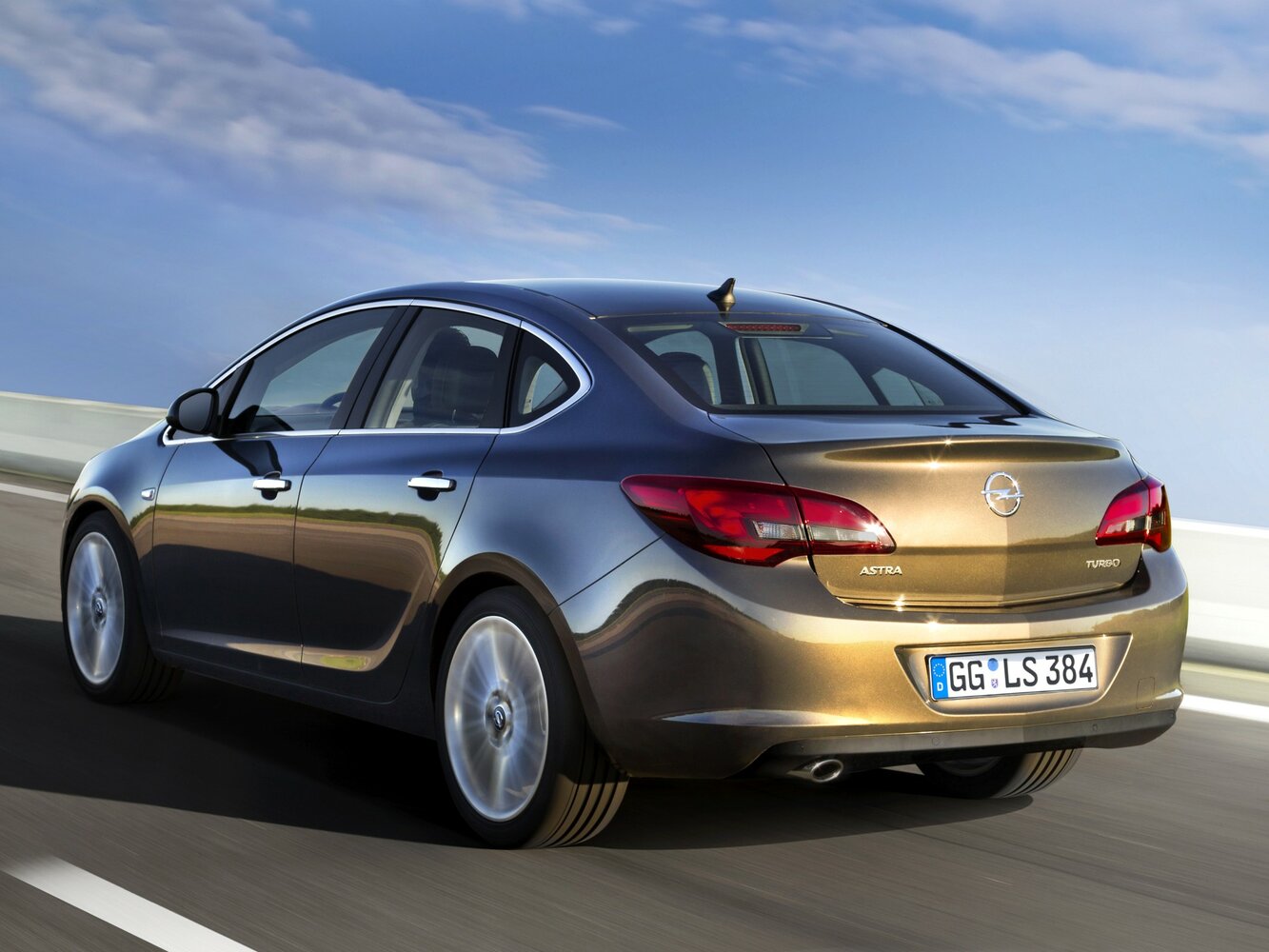 Opel Astra J Рестайлинг, 2011, фото 9