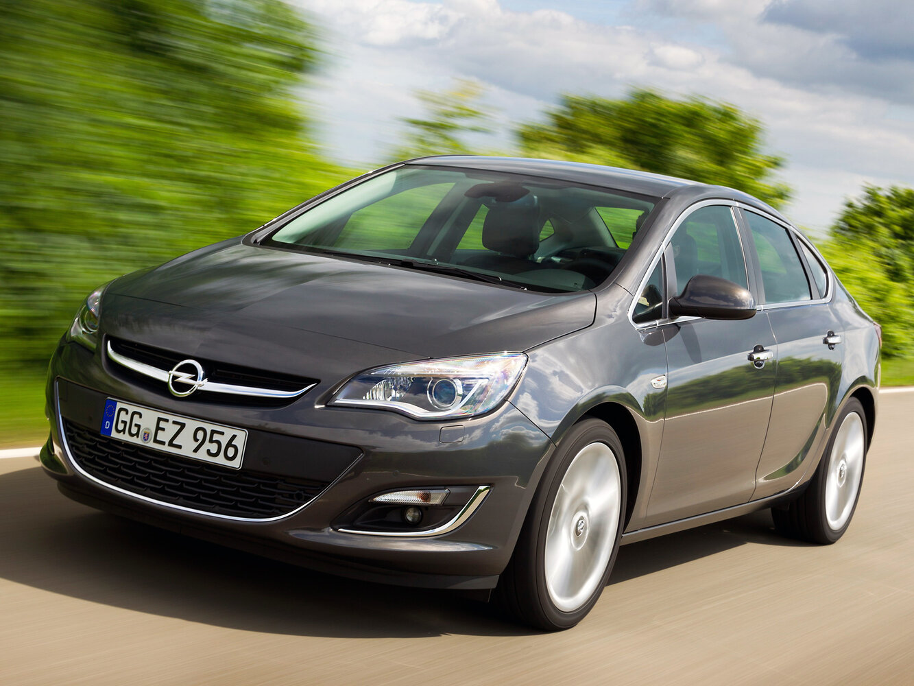 Opel Astra J Рестайлинг, 2011, фото 10