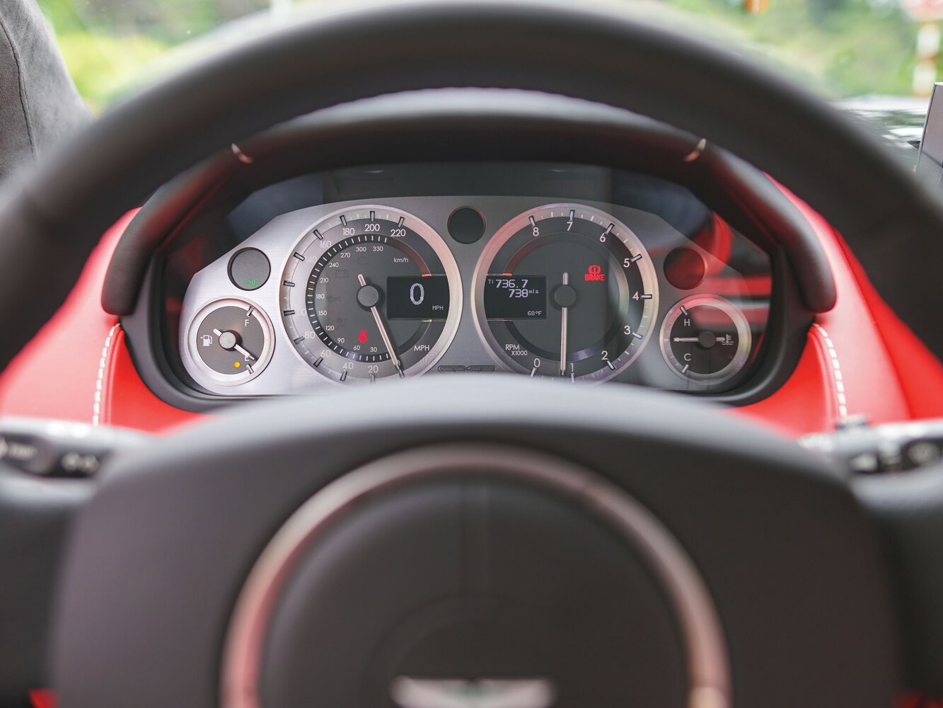 Aston Martin V8 Vantage III Рестайлинг, 2014, фото 15