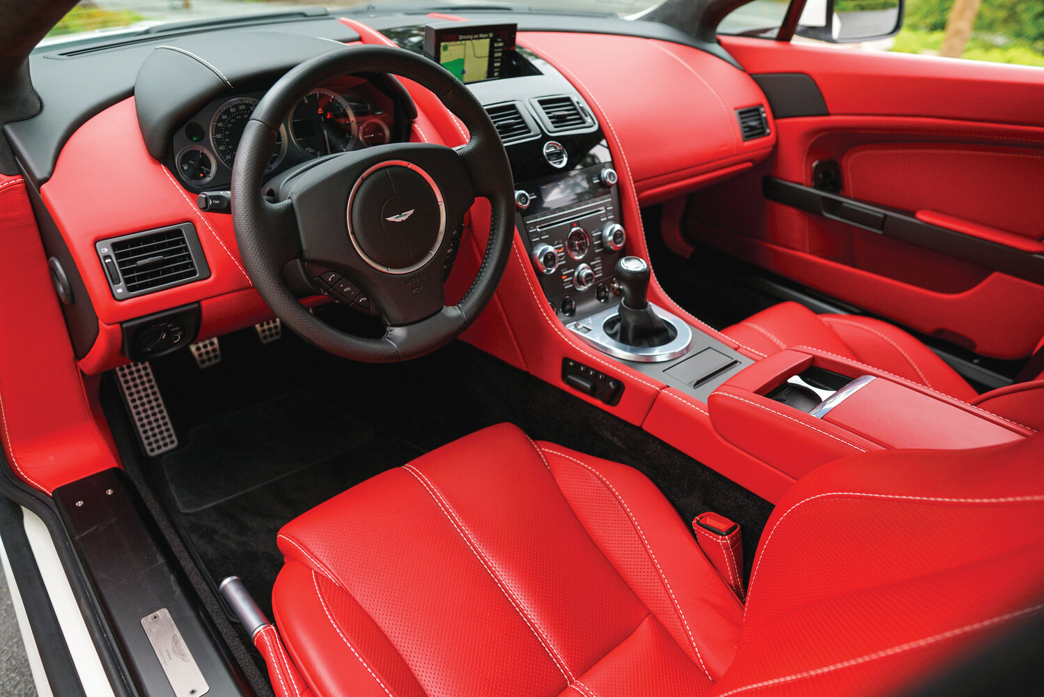 Aston Martin V8 Vantage III Рестайлинг, 2014, фото 1