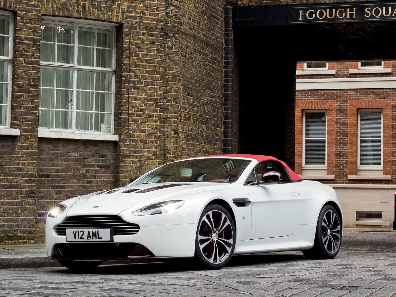 Aston Martin V12 Vantage I, 2009, фото 4