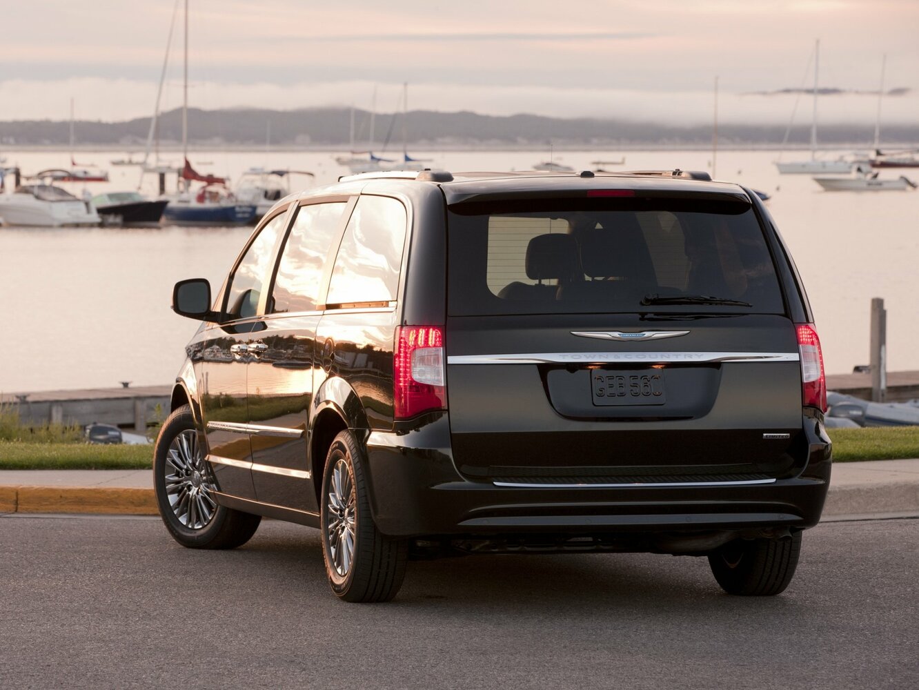 Chrysler Voyager V Рестайлинг, 2015, фото 8
