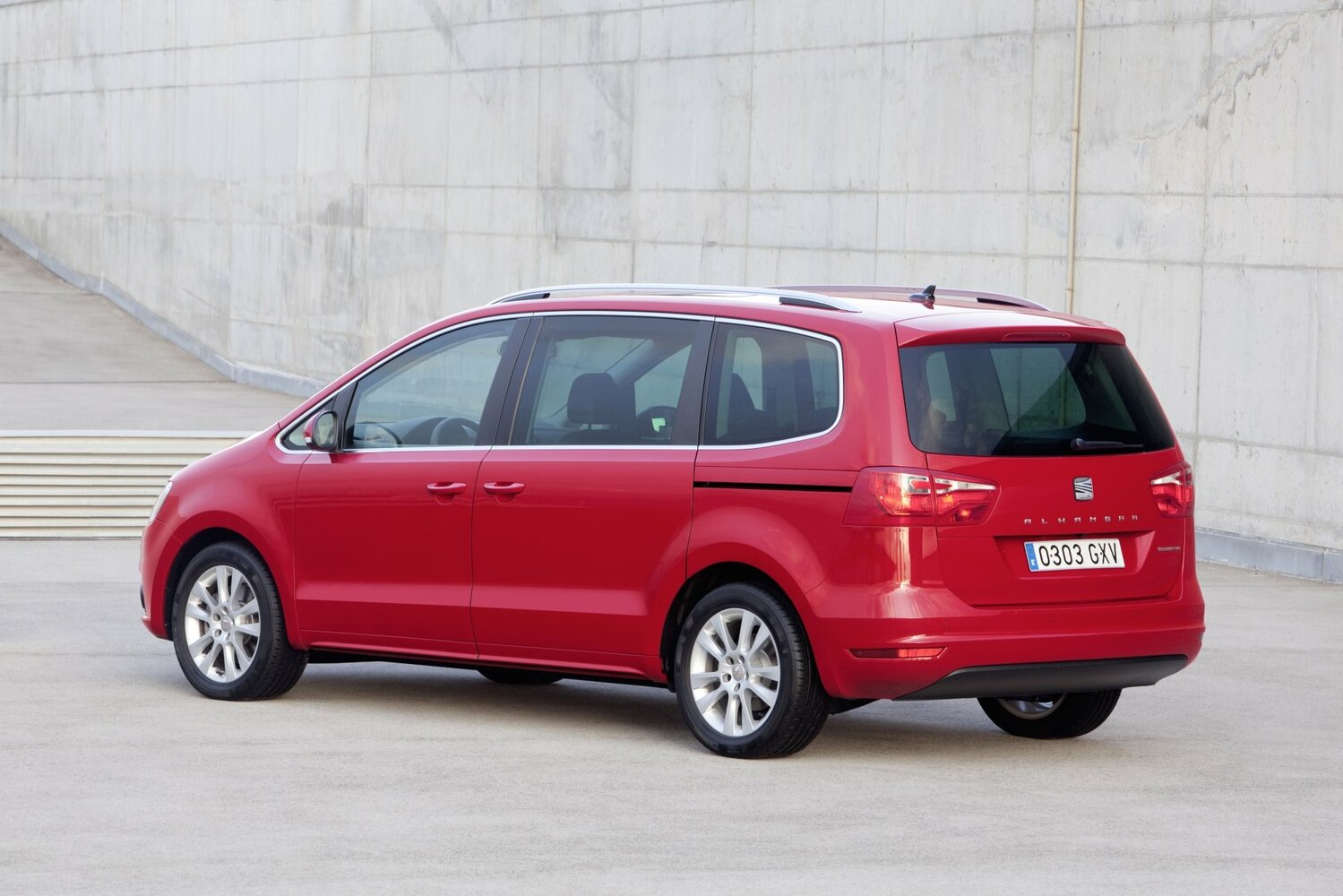 SEAT Alhambra II, 2012, фото 11